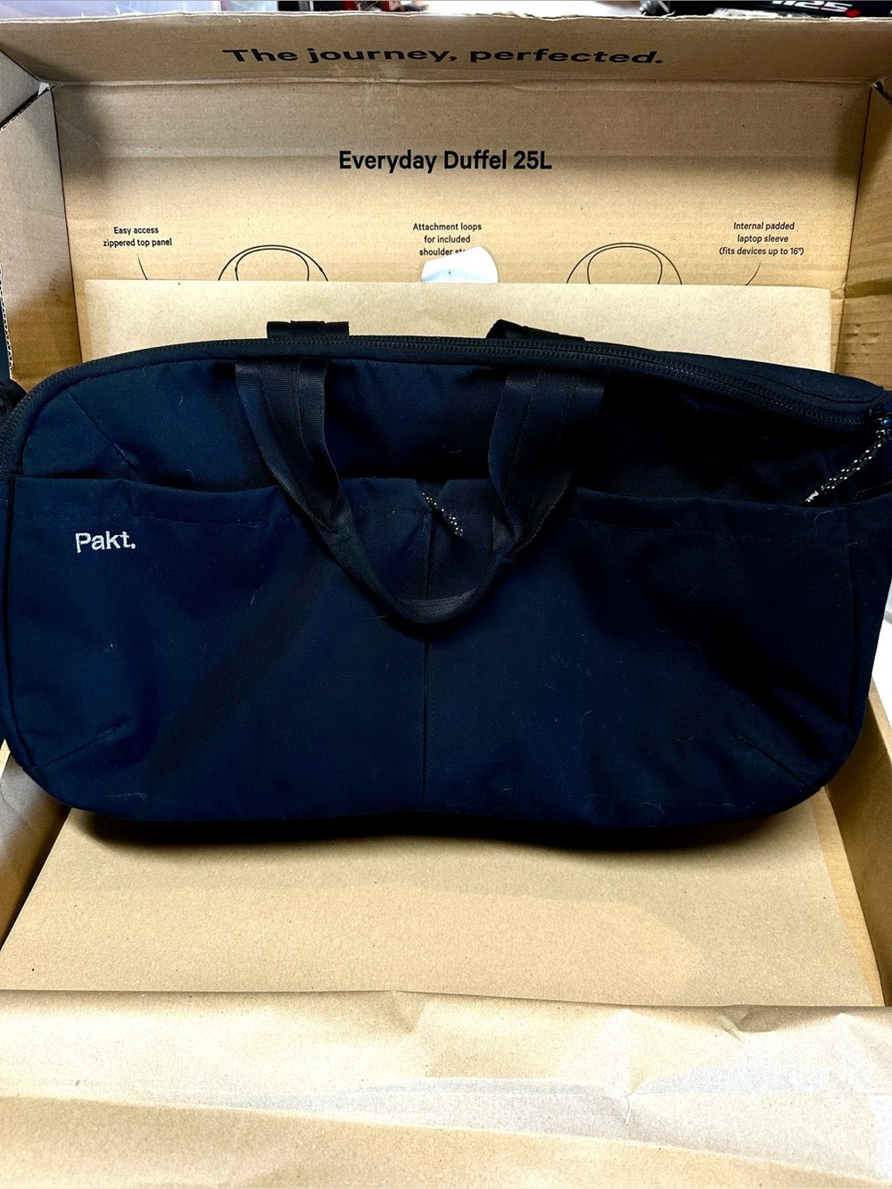 Pakt Everyday Duffel 25L- like new- black